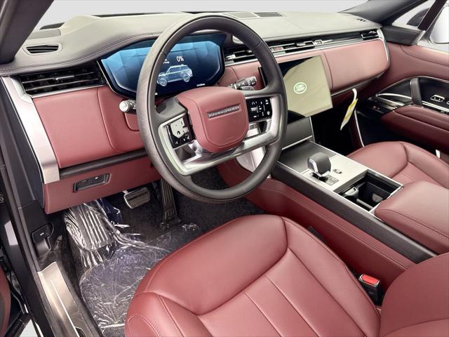 2026 Land Rover Range Rover P550e SE