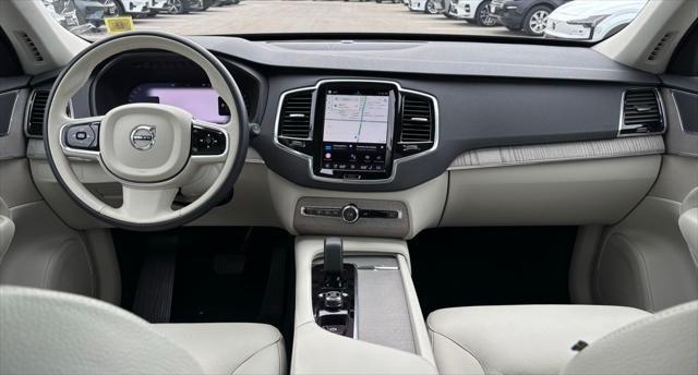2025 Volvo XC90 B5 Plus