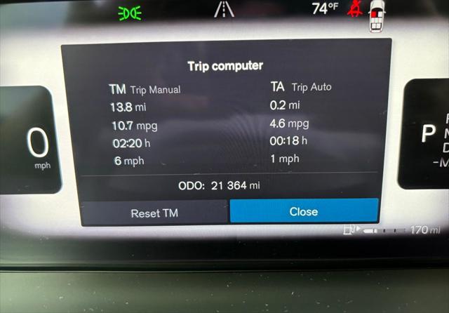 2025 Volvo XC90 B5 Plus