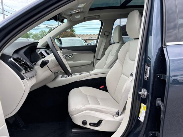 2025 Volvo XC90 B5 Plus
