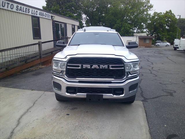 2022 Ram 3500 Tradesman Crew Cab 4x4 8' Box