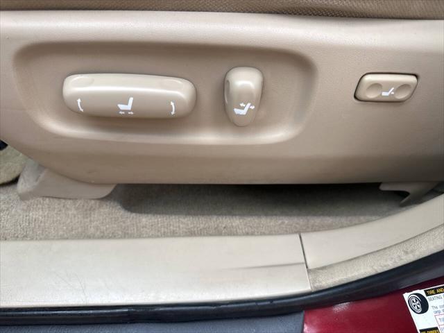 2005 Toyota Highlander Base Fwd 4dr SUV V6 w/ 3rd Row