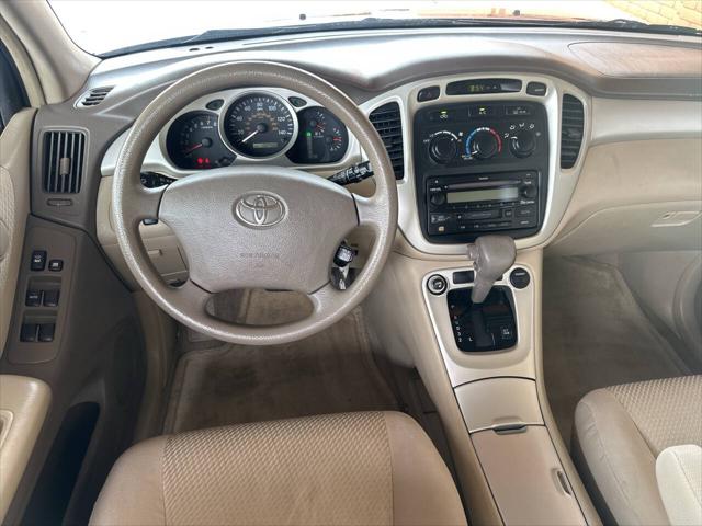 2005 Toyota Highlander Base Fwd 4dr SUV V6 w/ 3rd Row