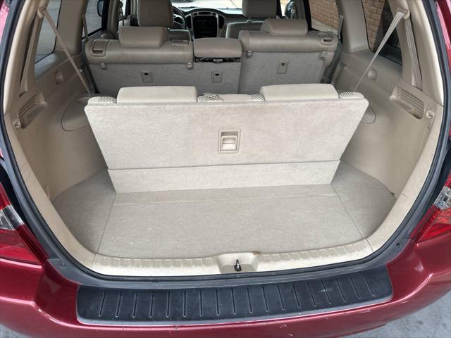 2005 Toyota Highlander Base Fwd 4dr SUV V6 w/ 3rd Row