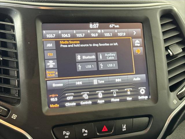 2023 Jeep Cherokee Altitude Lux 4x4