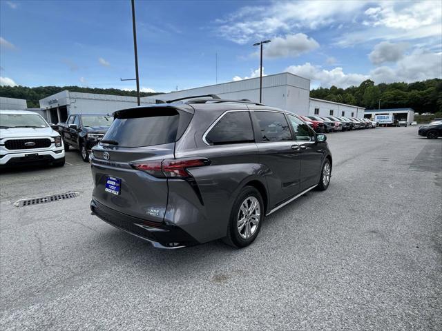 2022 Toyota Sienna XSE