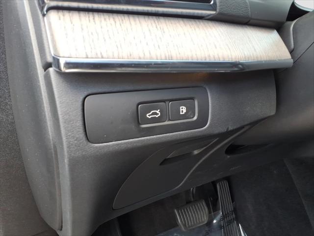 2023 Volvo XC90 Recharge T8 Ultimate Bright Theme 7-Seater