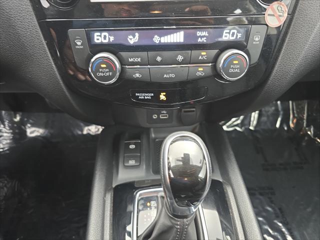 2022 Nissan Rogue Sport SL AWD Xtronic CVT