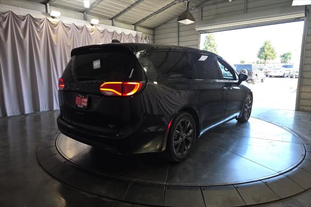 2020 Chrysler Pacifica Touring