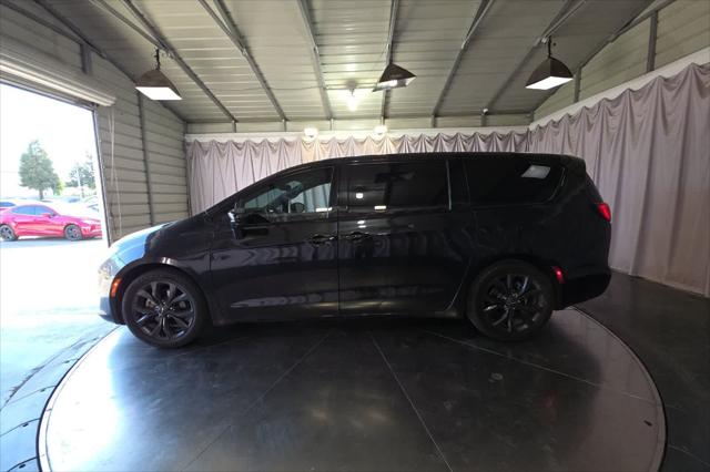2020 Chrysler Pacifica Touring
