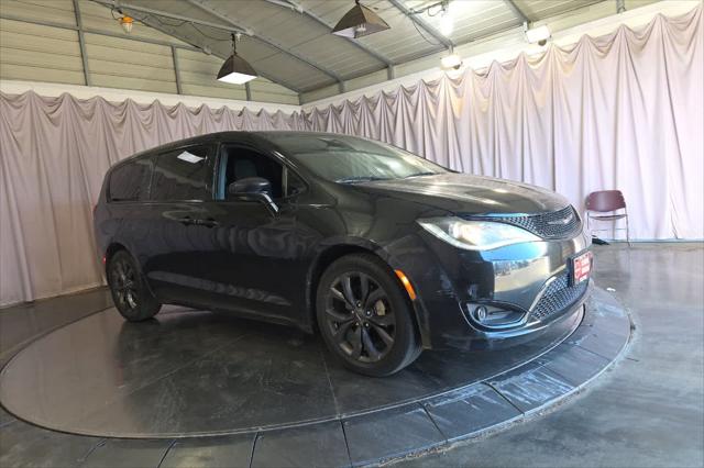 2020 Chrysler Pacifica Touring