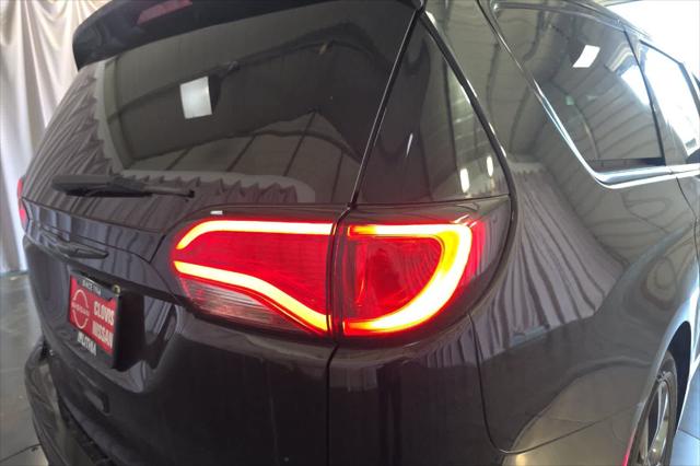 2020 Chrysler Pacifica Touring