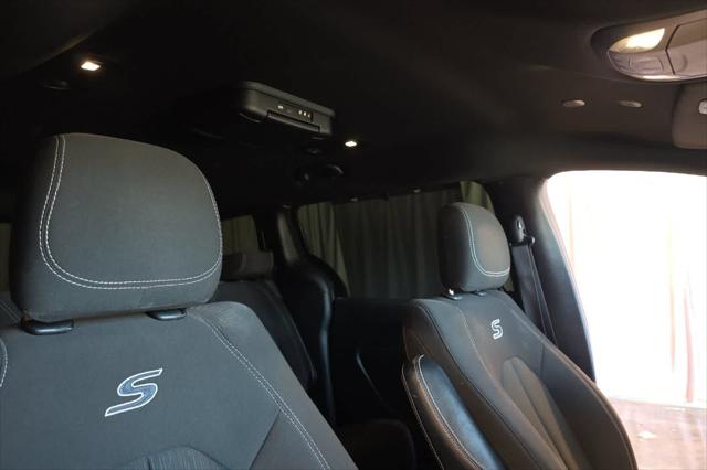 2020 Chrysler Pacifica Touring