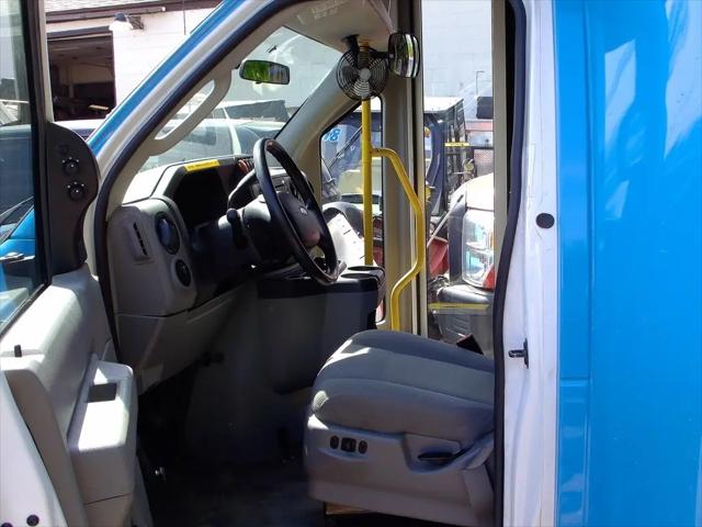 2015 Ford E-450 Cutaway E450 SD 18 PASS BUS
