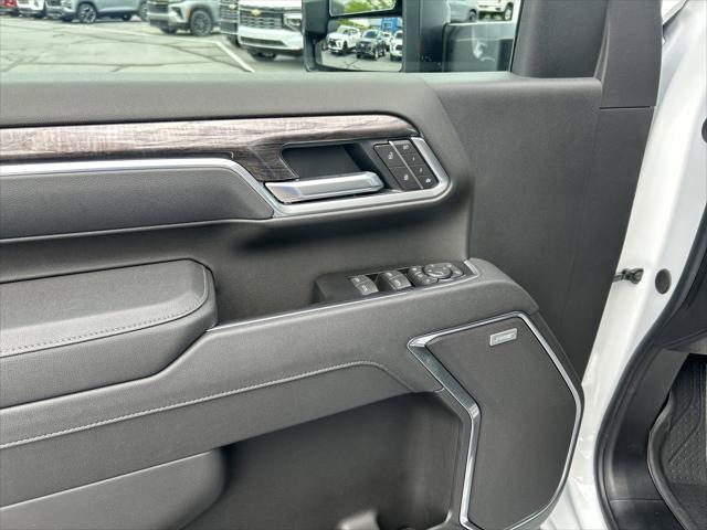 2026 Chevrolet Silverado 3500HD Crew Cab, Long Bed, LTZ Dual Rear Wheel, RWD