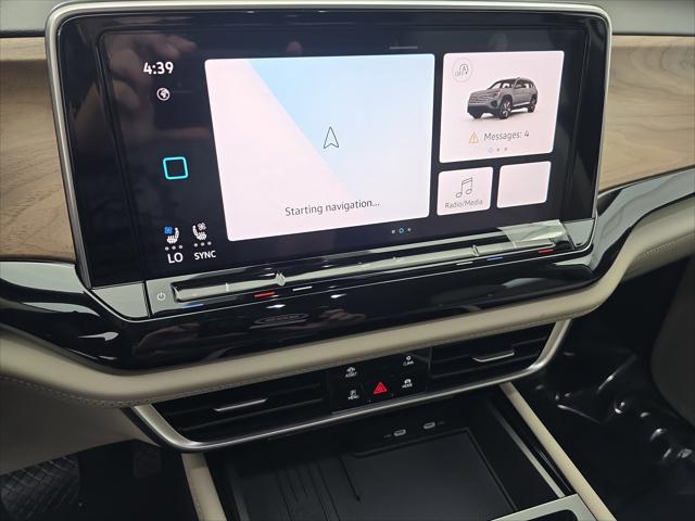 2026 Volkswagen Atlas SE with Technology