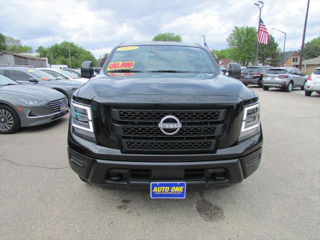 2023 Nissan Titan Crew Cab SV 4x4