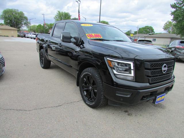 2023 Nissan Titan Crew Cab SV 4x4