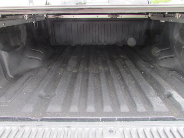 2023 Nissan Titan Crew Cab SV 4x4