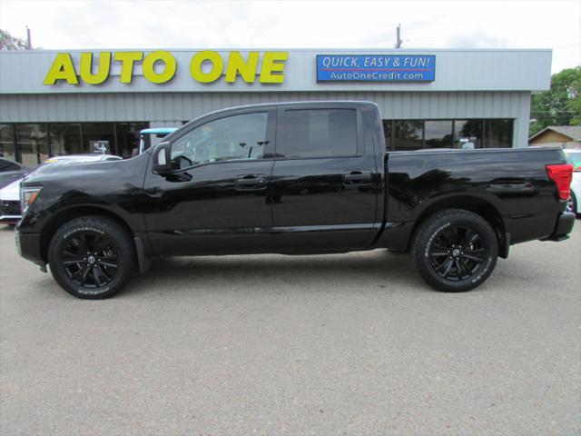 2023 Nissan Titan Crew Cab SV 4x4