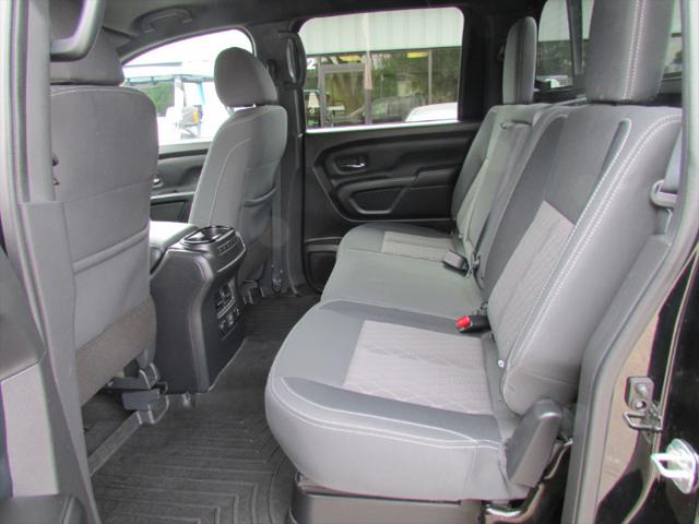 2023 Nissan Titan Crew Cab SV 4x4