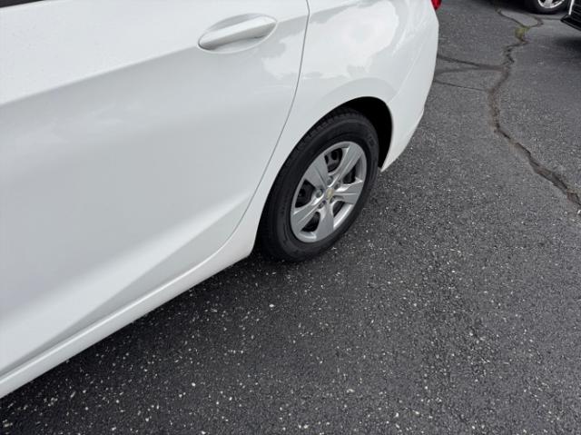 2017 Chevrolet Cruze LS Auto