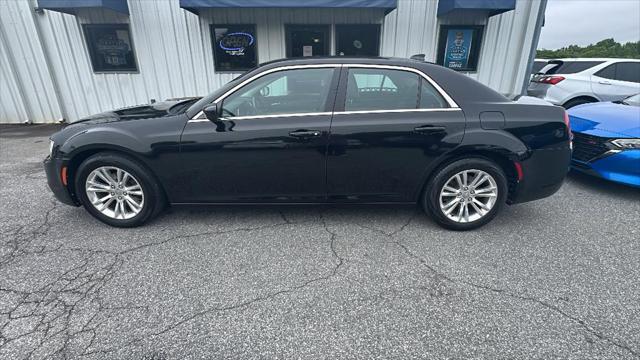 2017 Chrysler 300 Limited for sale in Roebuck, SC