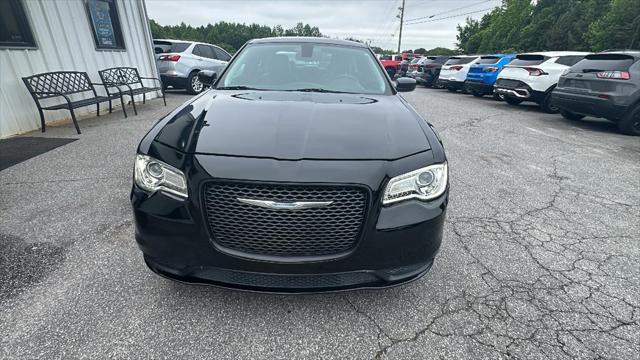 2017 Chrysler 300 Limited
