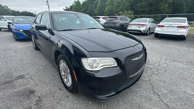 2017 Chrysler 300 Limited