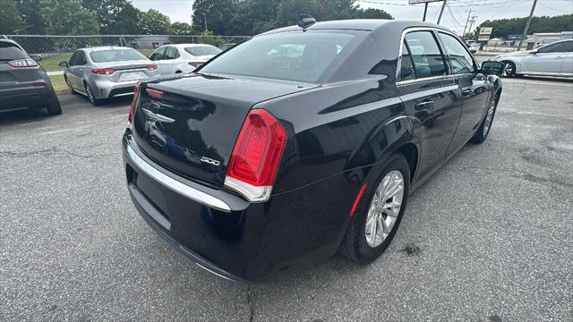 2017 Chrysler 300 Limited