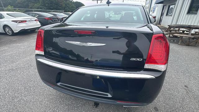 2017 Chrysler 300 Limited