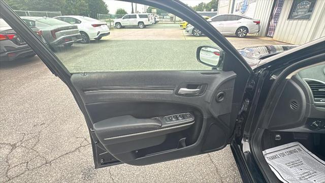 2017 Chrysler 300 Limited