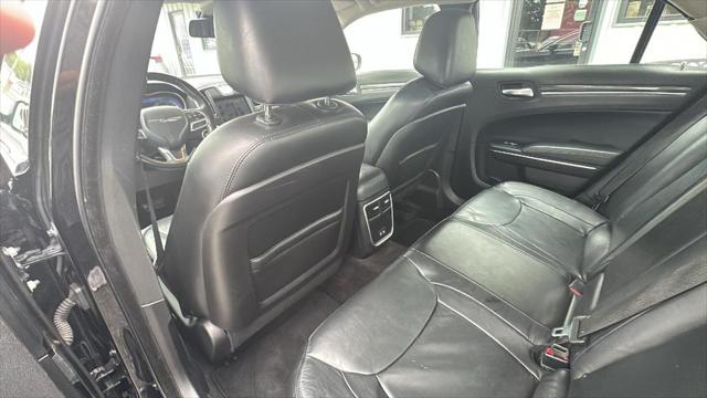 2017 Chrysler 300 Limited