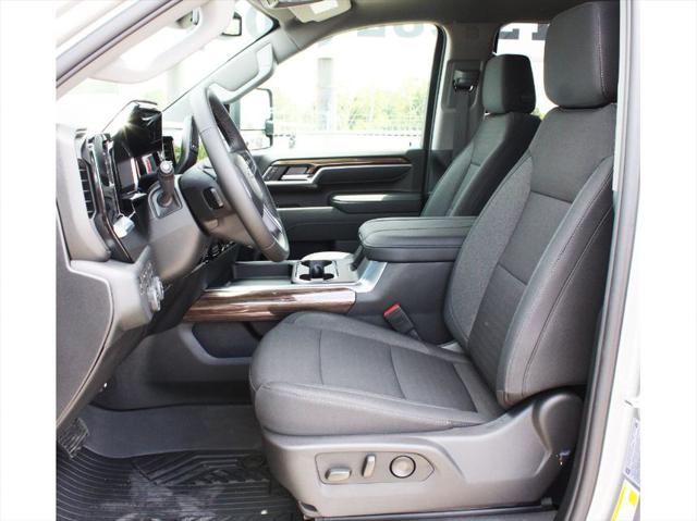 2026 Chevrolet Silverado 2500HD Crew Cab, Standard Bed, LT, 4WD