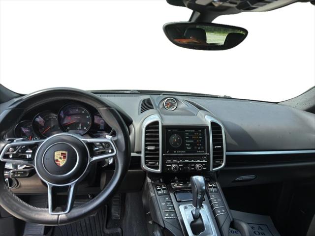 2016 Porsche Cayenne Base