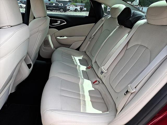 2016 Chrysler 200 Limited Platinum