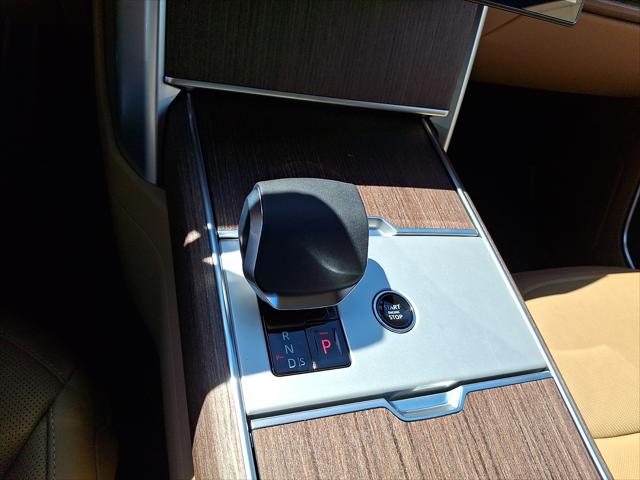 2026 Land Rover Range Rover P530 SE 7 Seat