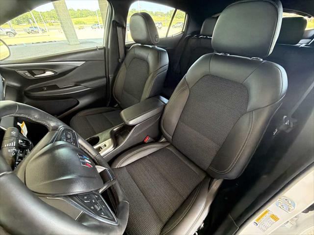 2025 Buick NV Preferred FWD