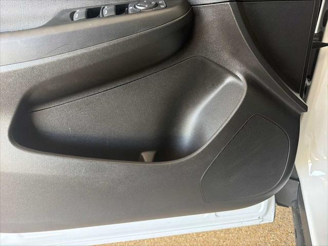 2025 Buick NV Preferred FWD