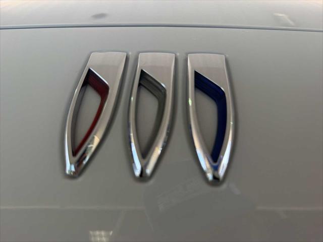 2025 Buick NV Preferred FWD