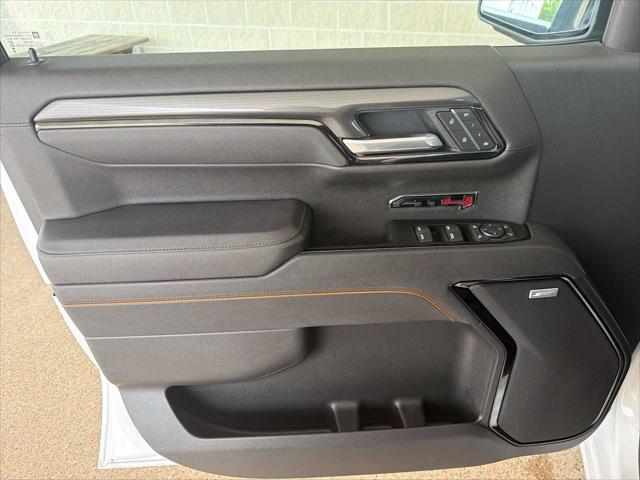 2025 GMC Sierra 1500 4WD Crew Cab Short Box AT4