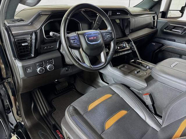 2024 GMC Sierra 2500HD 4WD Crew Cab Standard Bed AT4