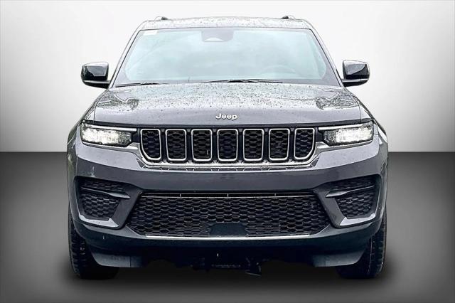 New 2026 Baltic Gray Metallic Clear-Coat Exterior Paint Jeep Laredo image 3