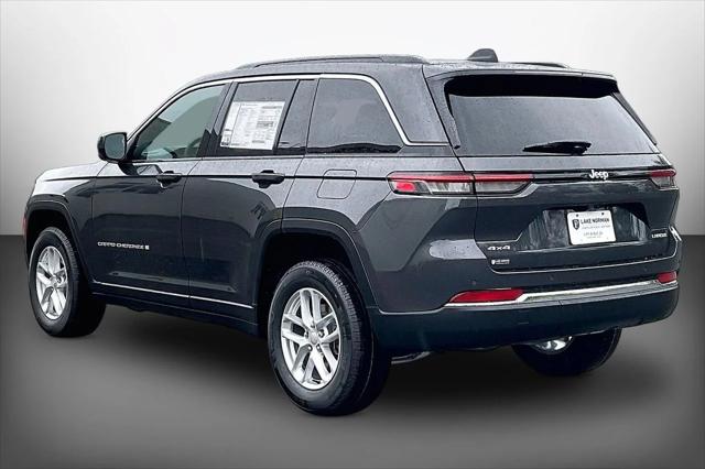 New 2026 Baltic Gray Metallic Clear-Coat Exterior Paint Jeep Laredo image 6