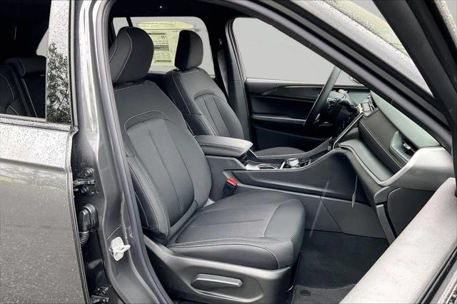 New 2026 Baltic Gray Metallic Clear-Coat Exterior Paint Jeep Laredo image 18