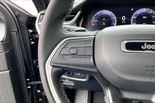 New 2026 Baltic Gray Metallic Clear-Coat Exterior Paint Jeep Laredo image 22