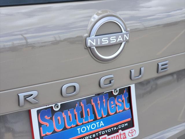 2025 Nissan Rogue SV FWD