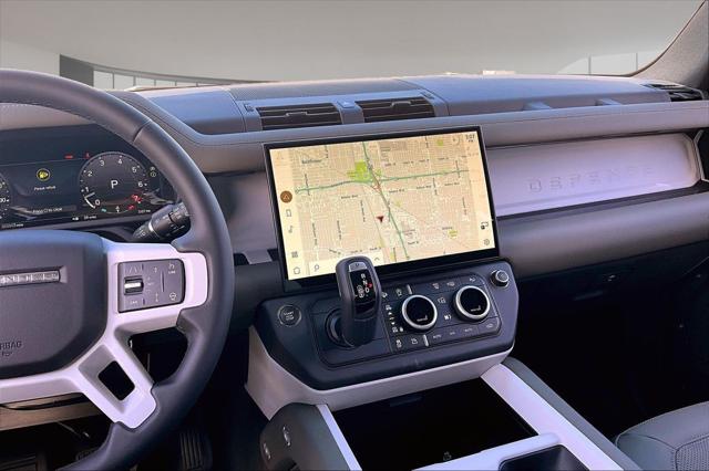 2026 Land Rover Defender P400 X-Dynamic SE