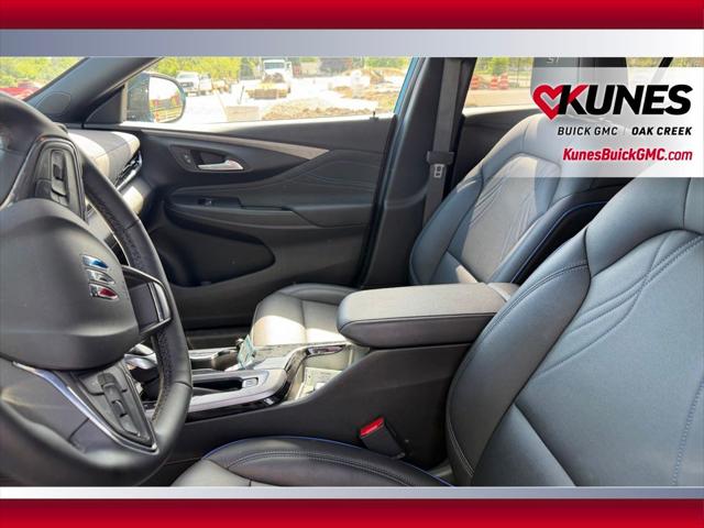 2025 Buick NV Sport Touring FWD
