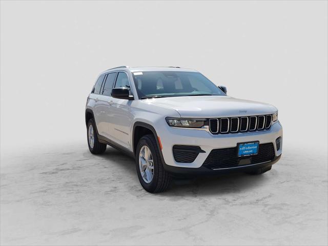 2026 Jeep Grand Cherokee GRAND CHEROKEE LAREDO X 4X4